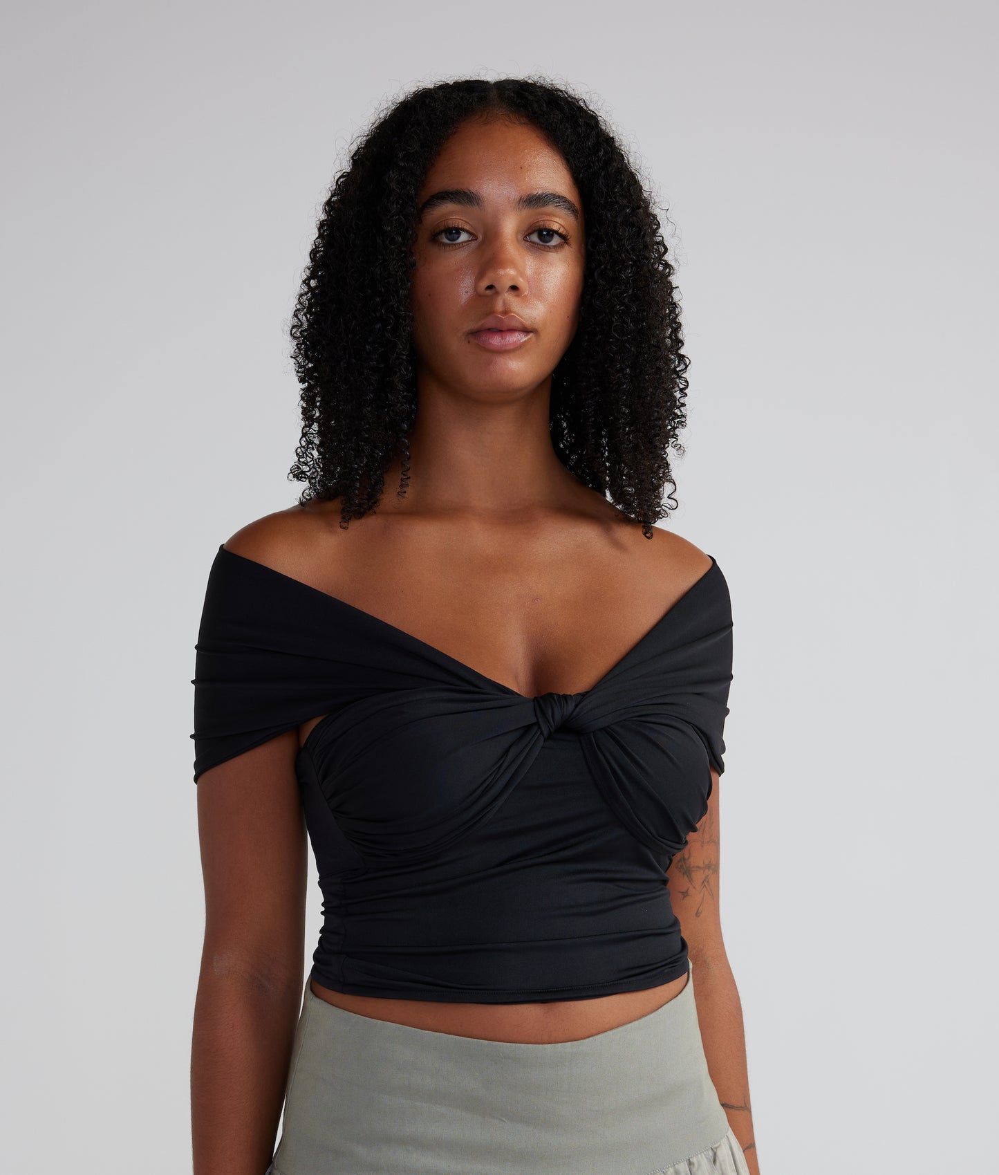 BELLE the Label UMA Store peony black top off shoulder 