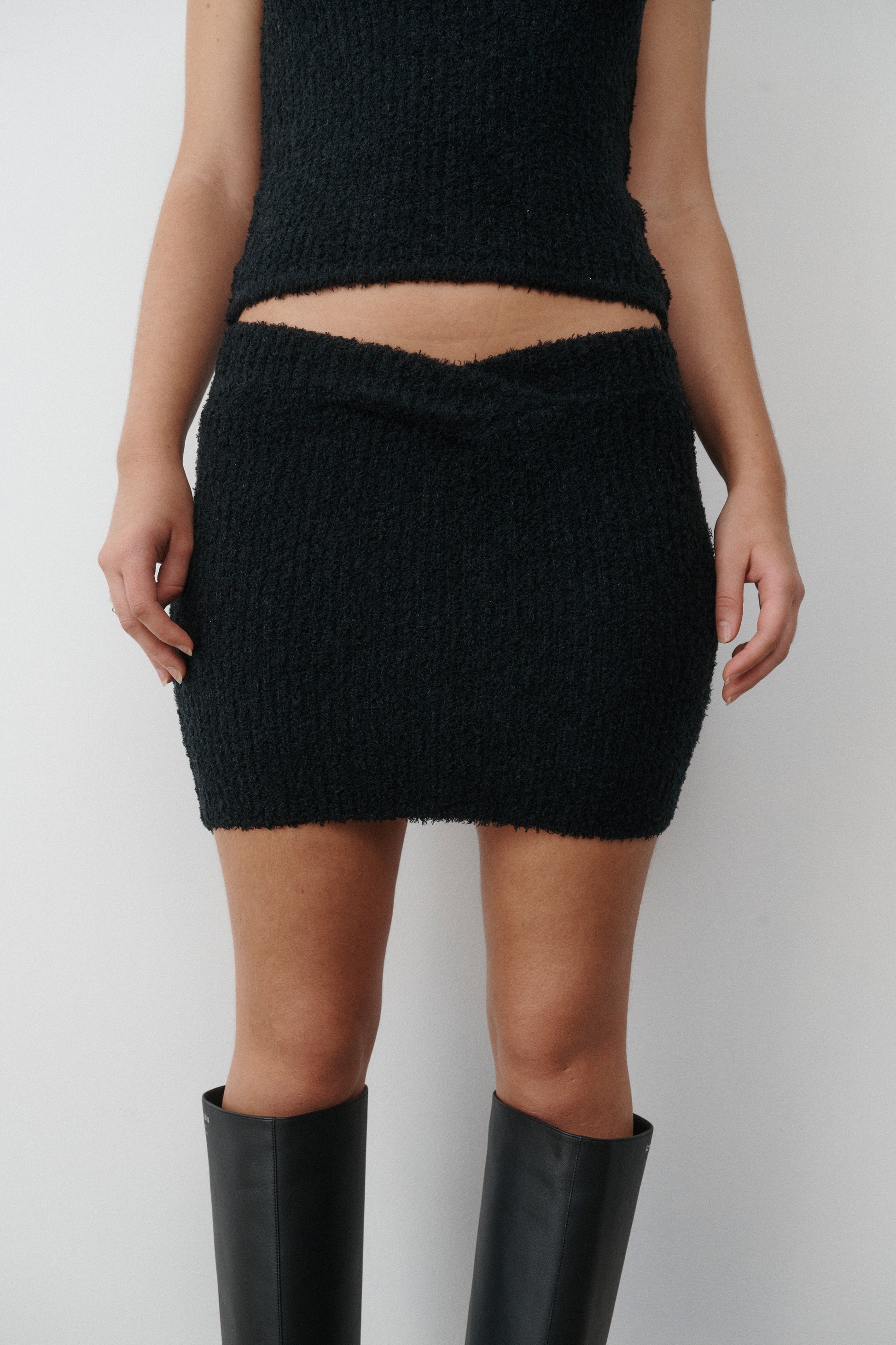 Muse The Label Maru black mini skirt knitted wool stretch textured